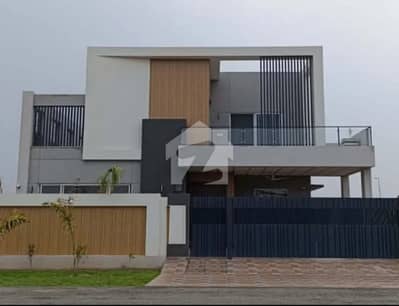 Dha phase 7 kanal full house with basement proper double unit for rent it's having