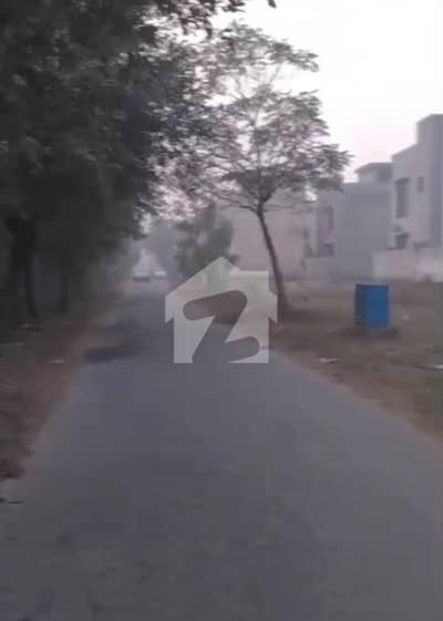 ڈی ایچ اے 9 ٹاؤن ۔ بلاک بی ڈی ایچ اے 9 ٹاؤن,ڈیفنس (ڈی ایچ اے),لاہور میں 5 مرلہ رہائشی پلاٹ 1.25 کروڑ میں برائے فروخت۔