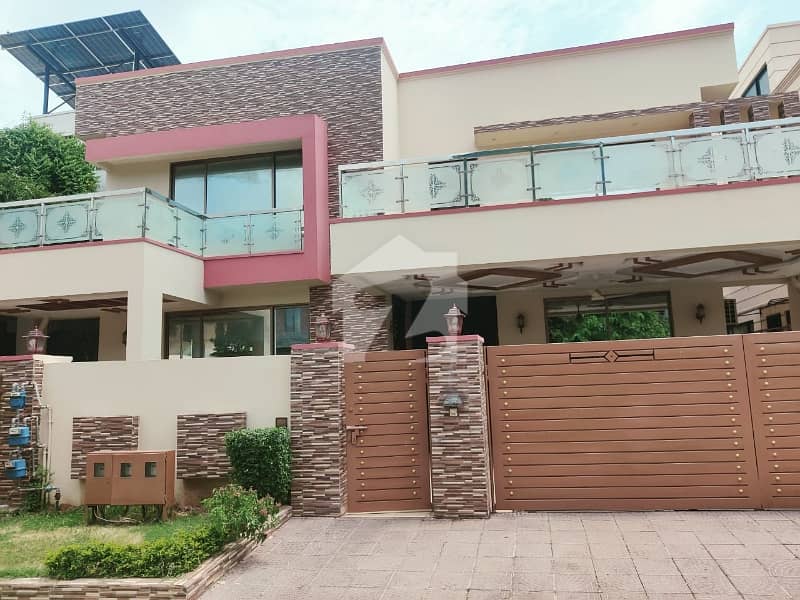 Beautiful kanal home upper portion E-11/2 Beautiful kanal home upper portion E-11/2