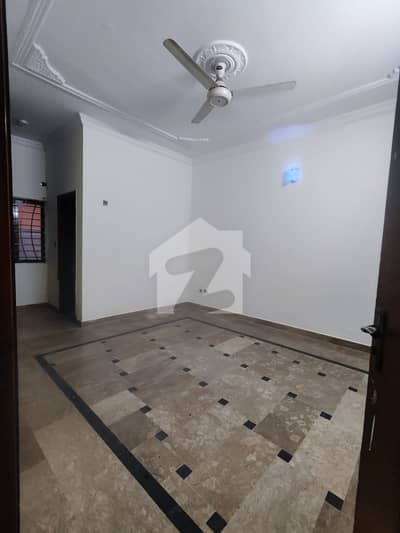 upper portion for rent near to main markaz soan garden