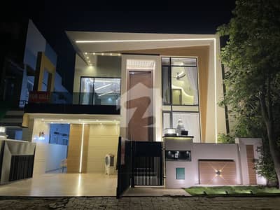 10 Marla designing house for sale in Bahria Town Lahore 10 Marla designing house for sale in Bahria Town Lahore
