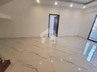 Metropolis 4 Bed Dd Duplex Available For Rent