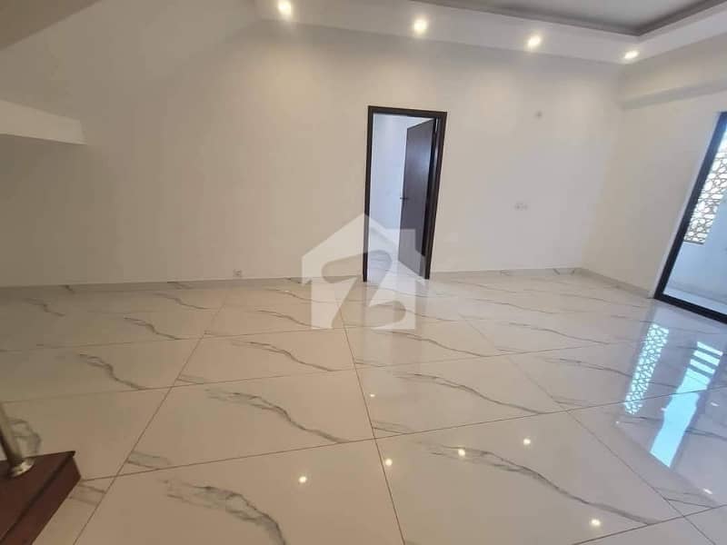Metropolis 4 Bed Dd Duplex Available For Rent Metropolis 4 Bed Dd Duplex Available For Rent
