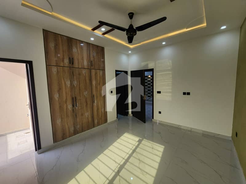 Corner Unit With Extra Light (Rs. 75,000/Month) Portion For Rent Corner Unit With Extra Light (Rs. 75,000/Month) Portion For Rent