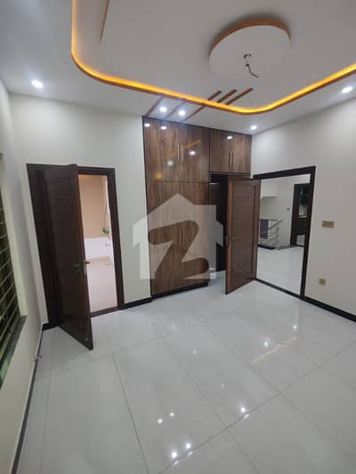 10 Marla Ground Floor Portion For Rent