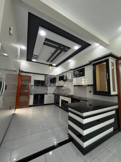 SINGLE STOREY,, West open