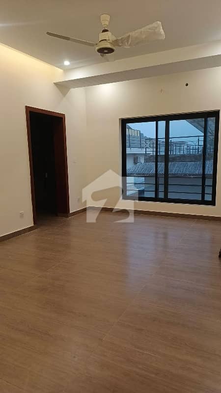 beautiful ranovetid upper portion available for rent in F10 beautiful ranovetid upper portion available for rent in F10