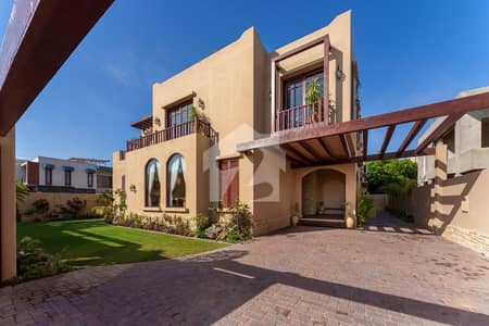 1000 Yards Top Quality Bungalow With Pool Basement Available For Sale