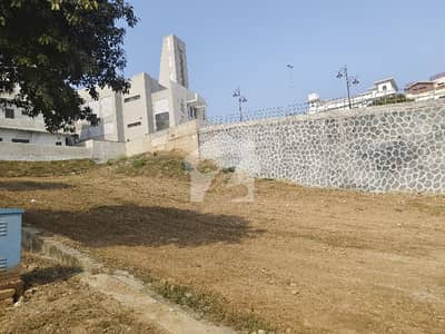 BEST LOCATION PLOT AVAILABLE FOR SALE