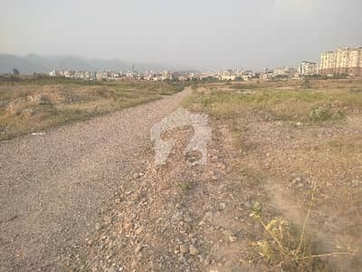 ڈی ۔ 12/1 ڈی ۔ 12,اسلام آباد میں 11 مرلہ رہائشی پلاٹ 6.0 کروڑ میں برائے فروخت۔
