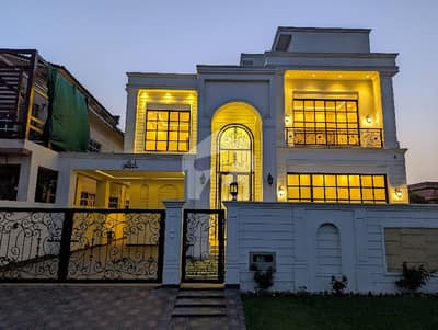 ڈی ایچ اے ڈیفینس فیز 2 ڈی ایچ اے ڈیفینس,اسلام آباد میں 5 کمروں کا 1 کنال مکان 11.0 کروڑ میں برائے فروخت۔