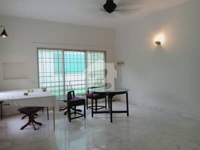 F-11 500 SQUARE YARD DOUBLE STOREY HOUSE 6 BEDS 2 KITCHENS MARBLED FLOOR SOLID CONSTRUCTION