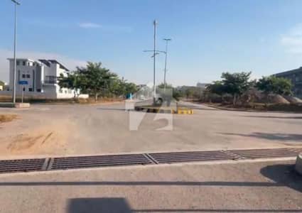 500 sq yard plot in DHA phase 6, B3, st 32A, Islamabad