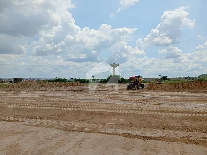 A Residential Plot Of 10 Marla In Lake Vista A Residential Plot Of 10 Marla In Lake Vista