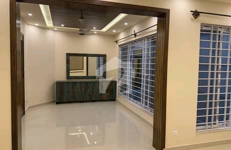 10 Marla House Up For sale In Top City 1