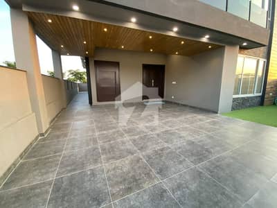 11 Marla Ultra-Modern Designer House | Park Face | Front & Back Open