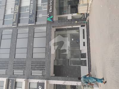 ڈی ایچ اے فیز 3 - بلاک وائے فیز 3,ڈیفنس (ڈی ایچ اے),لاہور میں 8 مرلہ Studio دکان 5.5 لاکھ میں کرایہ پر دستیاب ہے۔