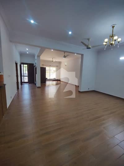 12 Marla House With Solar System Installed | 12 Bedrooms For Rent 12 Marla House With Solar System Installed | 12 Bedrooms For Rent
