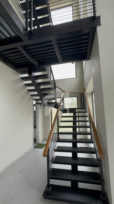 1 Kanal Brand New Semi Commercial 1st Floor For Rent Opposite Emporium And Expo Centre