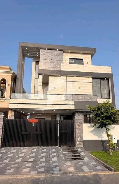 رئیل پام سٹی ایمن آباد موڑ,گوجرانوالہ میں 5 کمروں کا 10 مرلہ مکان 4.25 کروڑ میں برائے فروخت۔