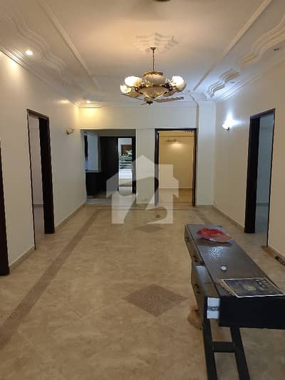 4 BED FLAT FOR SELL CIVIL LINES