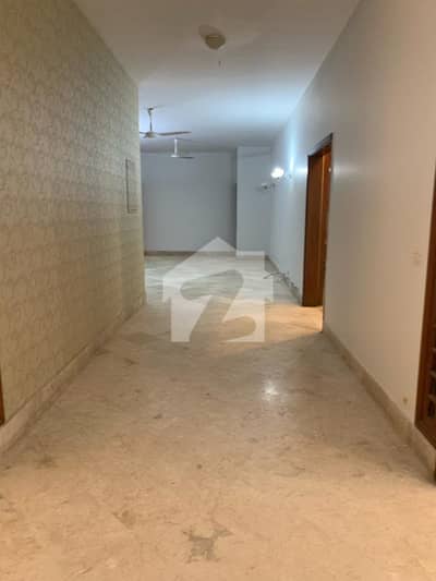 GROUND PORTION FOR RENT 2 BEDROOM 600 YARDS DHA PHASE 6
