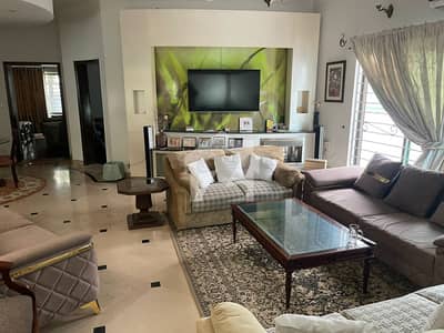 ONE KANAL BEAUTIFULL UPPER PORTION AVALIABLE FOR RENT IN DHA PHASE 4