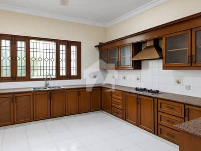 Well Maintained 500 Yards 3 Bedroom Upper Portion Is Available For Rent In DHA Phase 7
