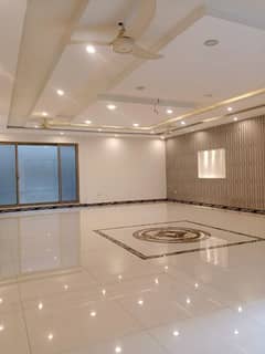 Prime Location 1 Kanal Modern House With Hall In Basement Available For Rent In DHA Phase 6