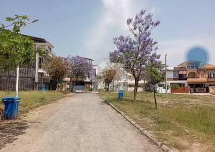 Kanal Plot With Extra Land Is Available For Sale In Korang Town