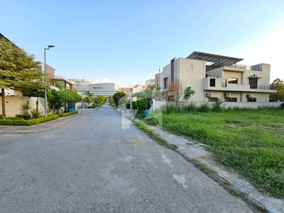 Front Open 1 Kanal Plot For Sale Near Giga Mall Front Open 1 Kanal Plot For Sale Near Giga Mall