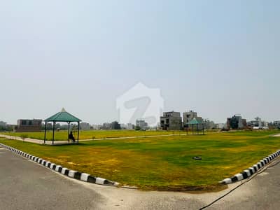 لیک سٹی۔ سیکٹر ایم 7 ۔ بلاک سی 2 لیک سٹی ۔ سیکٹرایم ۔ 7,لیک سٹی,رائیونڈ روڈ,لاہور میں 5 مرلہ رہائشی پلاٹ 1.2 کروڑ میں برائے فروخت۔