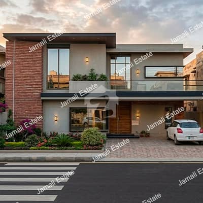 CORNER 300SQU MODERN FALCON COMPLEX NEW MALIR