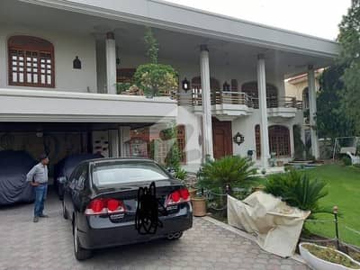 ڈی ایچ اے فیز 2 ڈیفنس (ڈی ایچ اے),لاہور میں 6 کمروں کا 2 کنال مکان 16.95 کروڑ میں برائے فروخت۔
