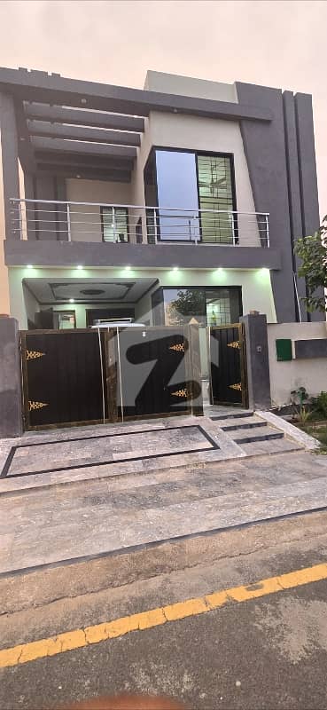 5 Marla Modern Design House For Sale In Bahria Nasheman Lahore