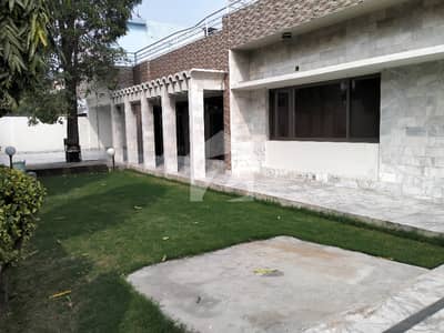 2 KANAL HOUSE FOR SALE NEAR MAIN BOULEVARD GULBERG AND MALL ROAD UPPER MALL LAHORE 2 KANAL HOUSE FOR SALE NEAR MAIN BOULEVARD GULBERG AND MALL ROAD UPPER MALL LAHORE
