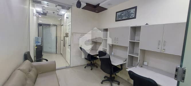 F-11 MARKAZ OFFICE SPACE / WORK STATION SPACE FURNISHED RENT 42500