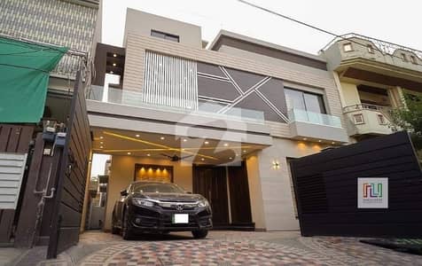 10 Marla Modern House For Rent Hot Location Reasonable In Market