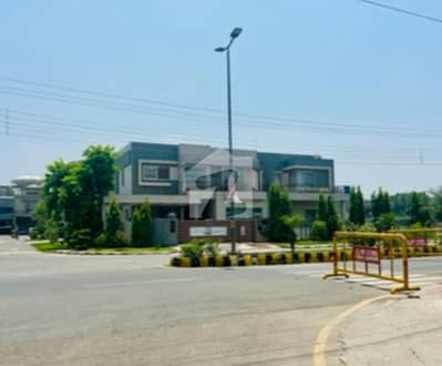 10 Marla Residential Plot For Urgent Sale In Canal Garden, Lahore A Prime 10 Marla Residential Plot Is Available For Urgent Sale In Canal Garden,
