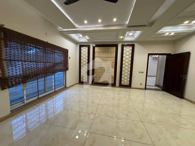 10 Marla Slightly Used House For Sale In DHA RAHBAR 11 10 Marla Slightly Used House For Sale In DHA RAHBAR 11