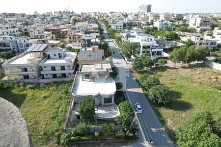 DHA PHASE 3 ARMY ALLOCATION BLOCK F Road 4 South Face Develop Ready Front Open Very Good Location DHA PHASE 3 ARMY ALLOCATION BLOCK F Road 4 South Face Develop Ready Front Open Very Good Location