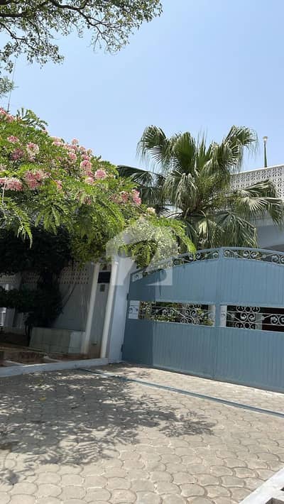 Avail Yourself A Great 600 Square Yards House In F-7/4