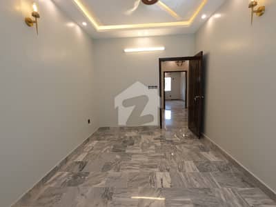 Flat Of 900 Square Feet For sale In Zamzama Commercial Area Flat Of 900 Square Feet For sale In Zamzama Commercial Area