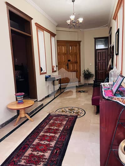 3 Kanal Spacious House Available In Bani Gala For sale