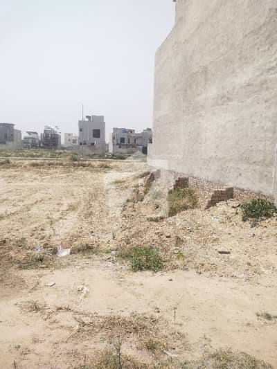 5 Marla Plot For Sale In Paragon City