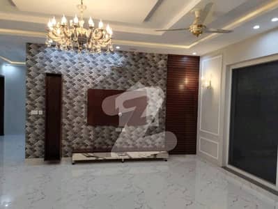 ای ایم ای سوسائٹی ۔ بلاک اے ای ایم ای سوسائٹی,لاہور میں 5 کمروں کا 1 کنال مکان 12.25 کروڑ میں برائے فروخت۔