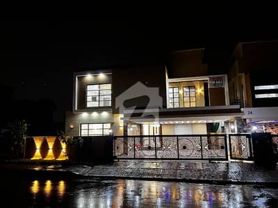 بحریہ ٹاؤن فیز 8 بحریہ ٹاؤن راولپنڈی,راولپنڈی میں 5 کمروں کا 1 کنال مکان 3.6 لاکھ میں کرایہ پر دستیاب ہے۔ بحریہ ٹاؤن فیز 8 بحریہ ٹاؤن راولپنڈی,راولپنڈی میں 5 کمروں کا 1 کنال مکان 3.6 لاکھ میں کرایہ پر دستیاب ہے۔