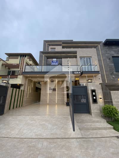A Beautiful House Used For Sale