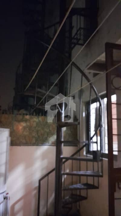 DHA PHASE 8 X PARKVIEW 10 MARLA FULL HOUSE AVAILABLE FOR RENT