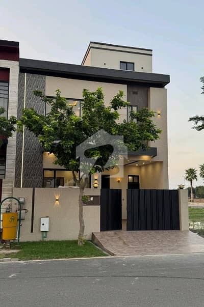 Facing Park 5 Marla House For sale In Royal Palm City Gujranwala In Only Rs. 21500000